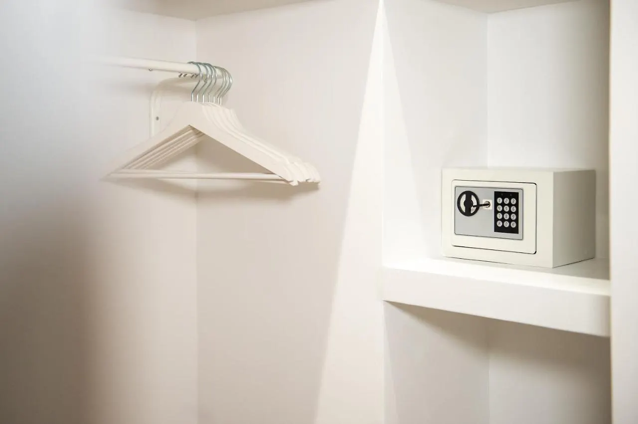 Smart & Urban Suites - Corso51 リミニ ゲストハウス